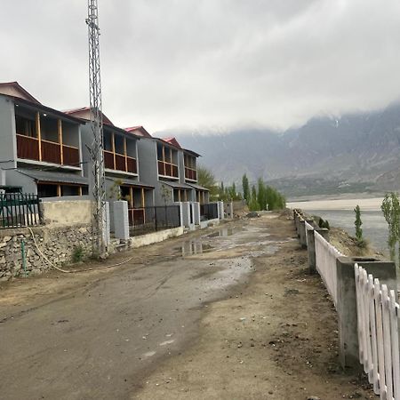 Eat And Read Hotel Skardu Ngoại thất bức ảnh