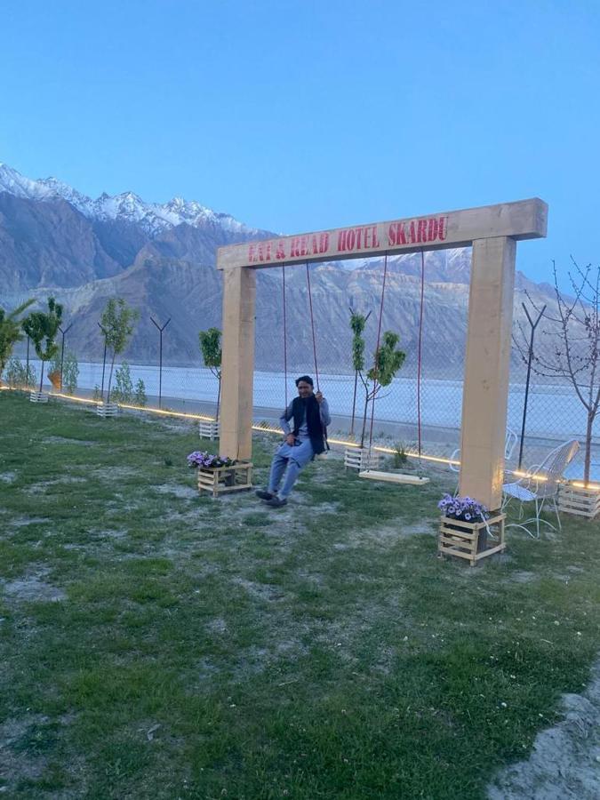Eat And Read Hotel Skardu Ngoại thất bức ảnh