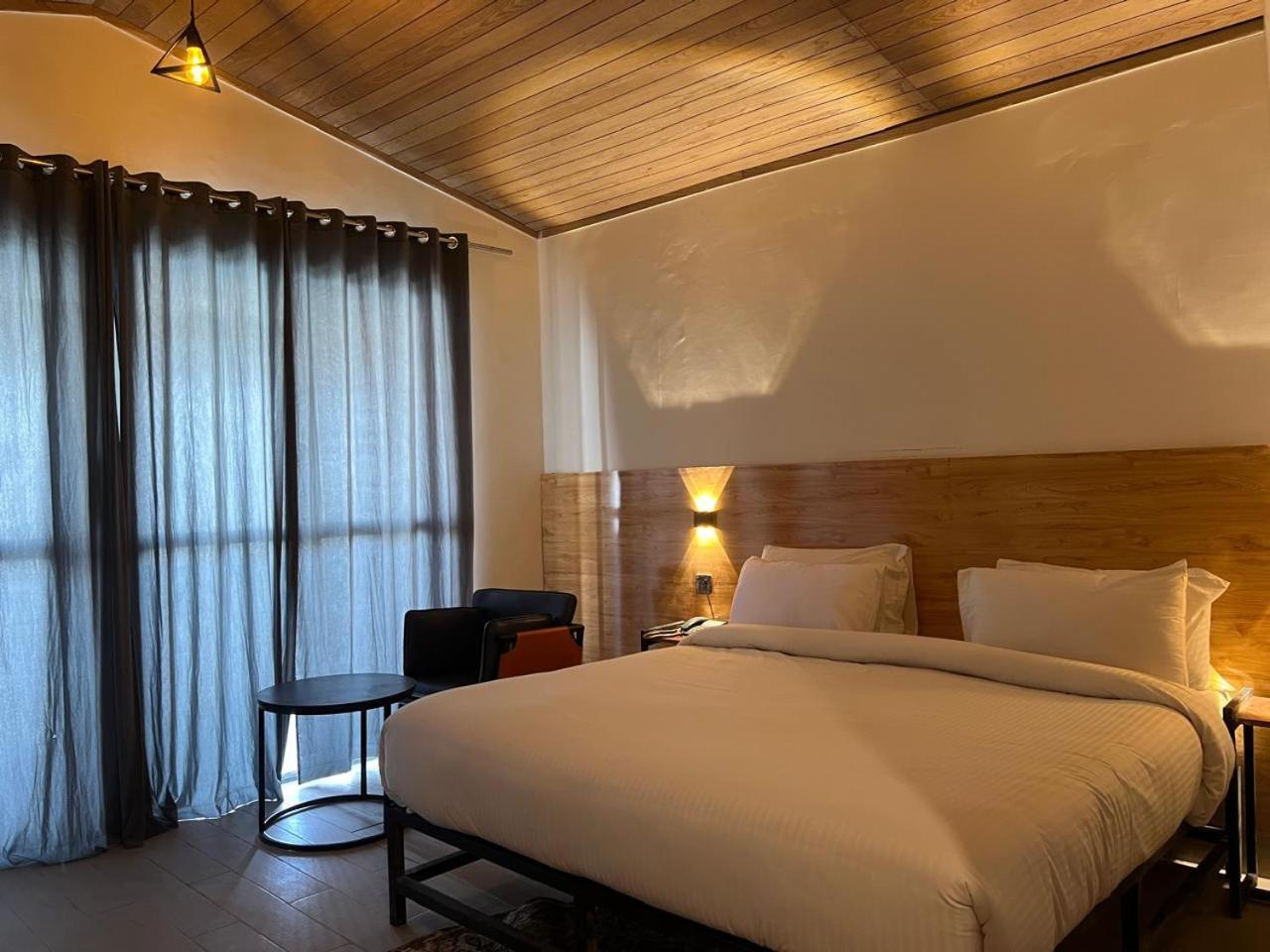 Eat And Read Hotel Skardu Ngoại thất bức ảnh