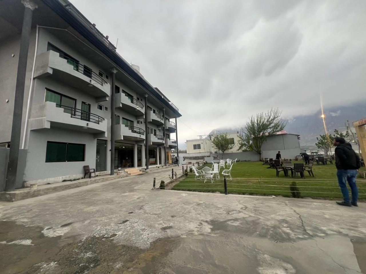 Eat And Read Hotel Skardu Ngoại thất bức ảnh