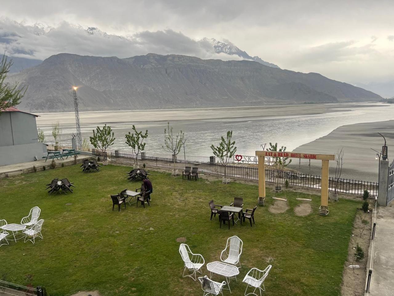 Eat And Read Hotel Skardu Ngoại thất bức ảnh